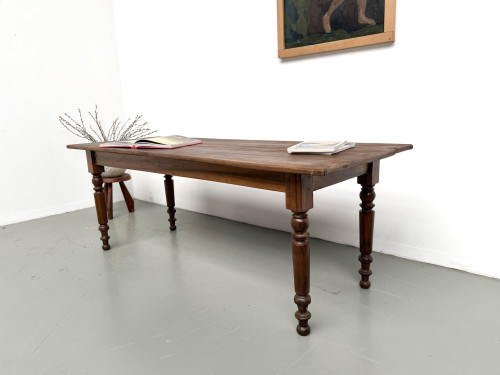 Table de ferme en noyer massif, pieds tournés, 1920, vue 7