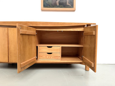 Enfilade galbée Maison Regain en orme massif, 1970, vue 16