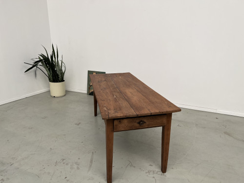 Table de ferme ancienne en noyer blond à 2 tiroirs, pieds fuseaux. 181 cm de long., vue 18