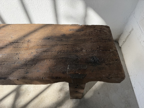 Banc Établi Brutaliste en Chêne Massif – Pièce Unique, Art Populaire XXe, vue 3
