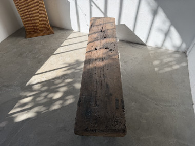 Banc Établi Brutaliste en Chêne Massif – Pièce Unique, Art Populaire XXe, vue 16