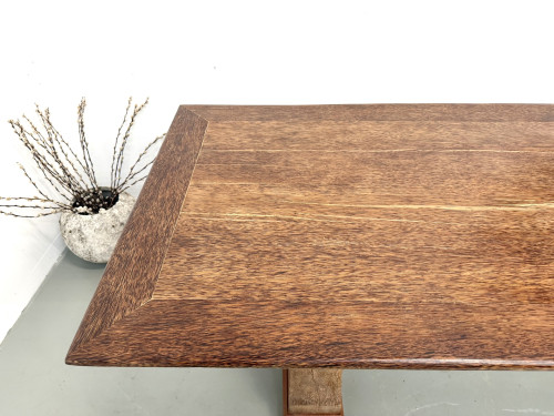Table brutaliste en bois de palmier, vue 9