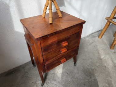 Petit meuble d'appoint / Chevet, vue 9