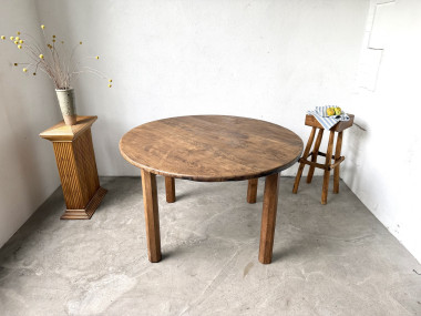 Table ronde brutaliste en chêne massif, années 50, vue 2