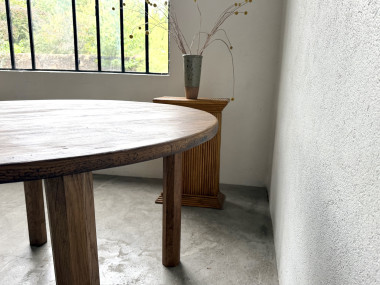 Table ronde brutaliste en chêne massif, années 50, vue 15