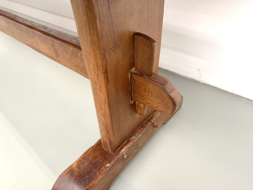 Table monastère ancienne en chêne massif de 350 cm, vers 1900, détail de la clé en chêne et du patin chantourné