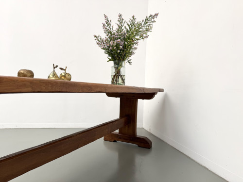 Table monastère ancienne en chêne massif de 350 cm, vers 1900, vue de profil et piètement