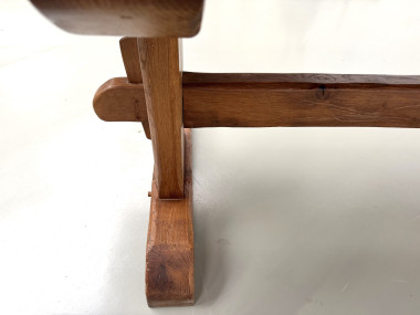 Table monastère ancienne en chêne massif de 350 cm, vers 1900, détail de la clé en chêne et du patin chantourné