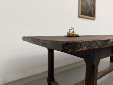 About du plateau et assemblage traditionnel de la table de ferme