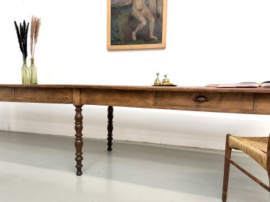 Ceinture en pin et tiroir de la grande table de ferme