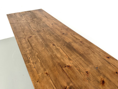 Larges planches de pin assemblées, plateau de table de ferme