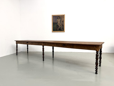 Table de ferme en pin massif de 396 cm vue de trois quarts