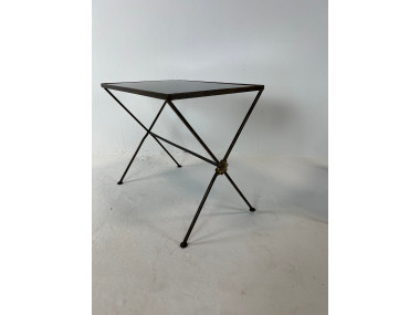 Grande table gigogne en métal et verre noir, années 50