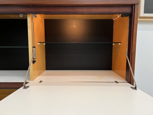 Drink-cabinet en palissandre d'Afrique Alain Richard, vue 13