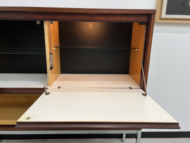 Drink-cabinet en palissandre d'Afrique Alain Richard, vue 14