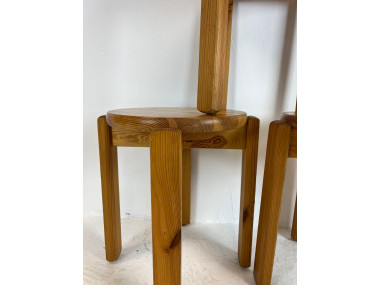 Trio de tabourets en pin massif, années 70