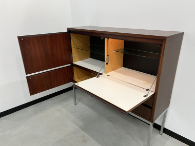 Drink-cabinet en palissandre d'Afrique Alain Richard, vue 17