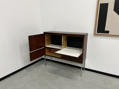 Drink-cabinet en palissandre d'Afrique Alain Richard, vue 18