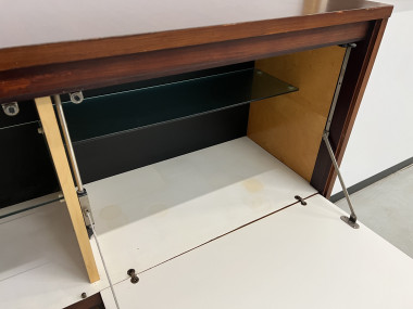 Drink-cabinet en palissandre d'Afrique Alain Richard, vue 21