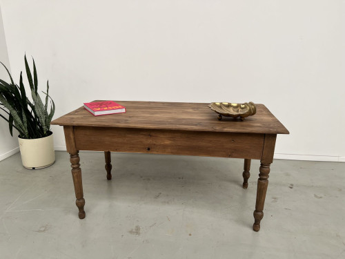 Table de travail haute en pin, 82 cm, vue de face