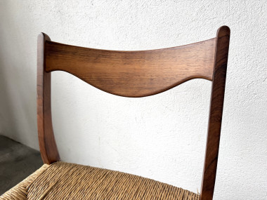 Chaise GS60 attribuée à Arne Wahl Iversen, bois exotique et paille, années 60 – vue 8