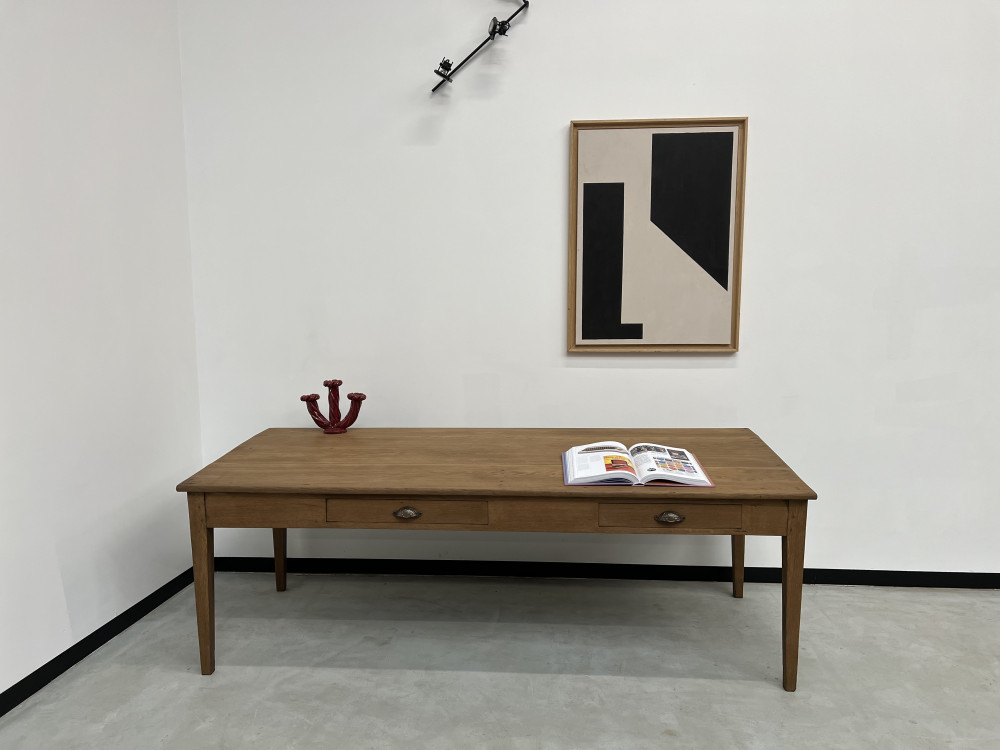 Grande table écritoire des années 40 en chêne massif, vue 1