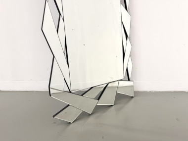 Bas du miroir graphique et facettes qui se chevauchent