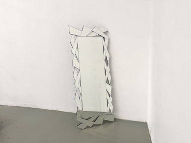 Miroir graphique à facettes années 2000, 150 x 60 cm, Maison Lecan