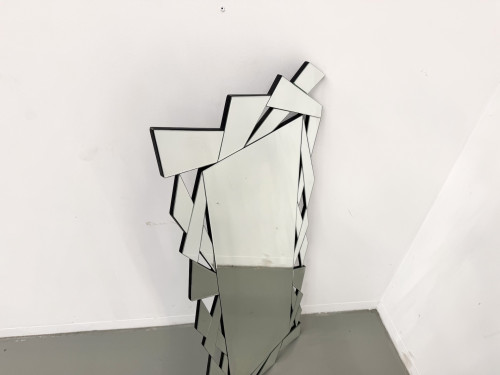 Vue de biais du miroir à facettes, reflets selon l'angle