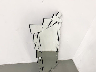 Vue de biais du miroir à facettes, reflets selon l'angle
