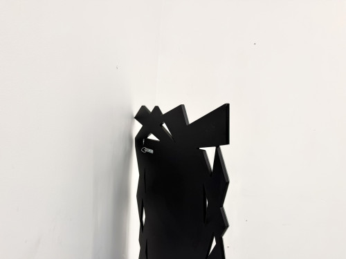Dos en MDF noir découpé du miroir graphique, attache d'accrochage