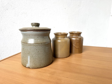 Lot de 3 pots en grès émaillé des années 70, grand pot de 17 cm, Maison Lecan