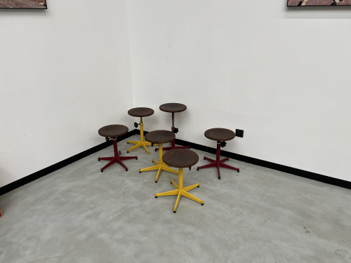 Série de 6 tabourets d'école vintage, années 50, vue 3