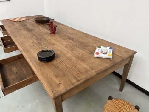 Très grande table de ferme vintage aux pieds fuseaux, vue 19