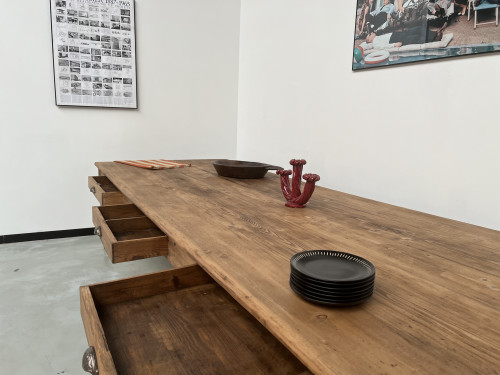 Très grande table de ferme vintage aux pieds fuseaux, vue 21
