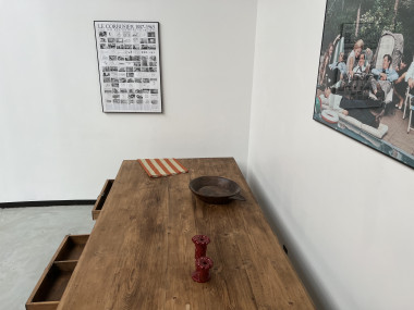 Très grande table de ferme vintage aux pieds fuseaux, vue 24