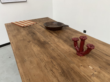 Très grande table de ferme vintage aux pieds fuseaux, vue 31