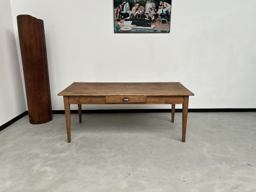 Petite table de ferme à pieds fuseaux, vue 3