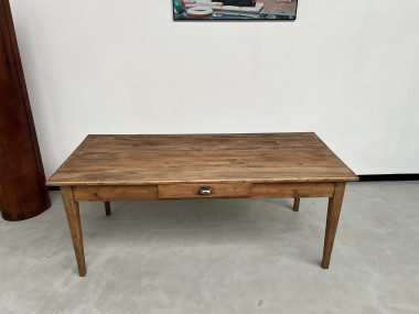Petite table de ferme à pieds fuseaux, vue 4