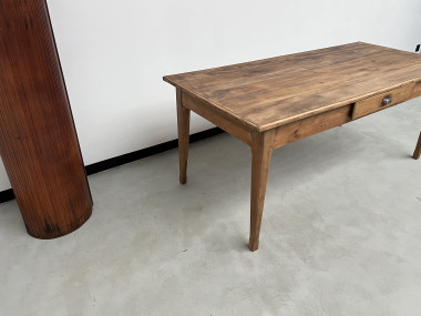 Petite table de ferme à pieds fuseaux, vue 11