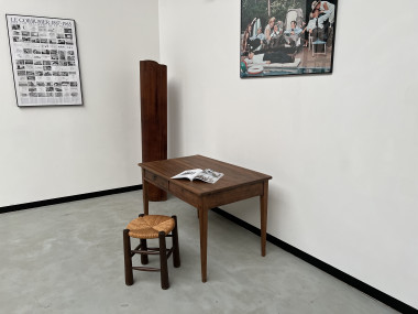 Bureau 1900 en noyer massif, vue 9