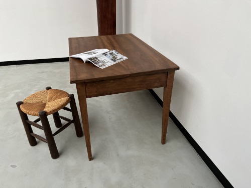 Bureau 1900 en noyer massif, vue 10