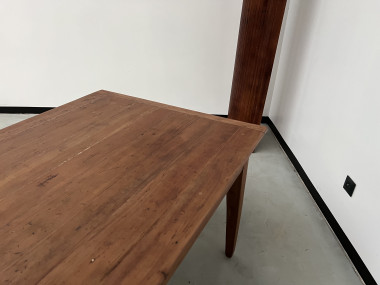 Table de ferme en teck aux pieds fuseaux, vue 20