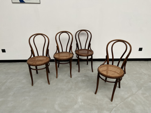 4 chaises bistrot en bois courbé, vers 1910, vue 3