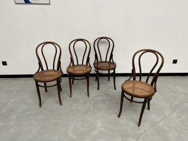 4 chaises bistrot en bois courbé, vers 1910, vue 3