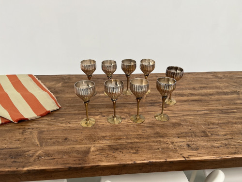 9 verres anciens en métal argenté et laiton, vue 5