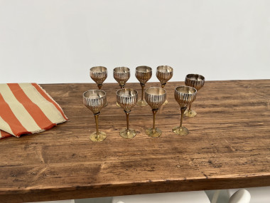 9 verres anciens en métal argenté et laiton, vue 5