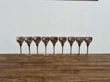 9 verres anciens en métal argenté et laiton, vue 18