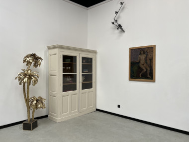 Grande armoire d'angle des années 1900, couleur lin pur, vue 5