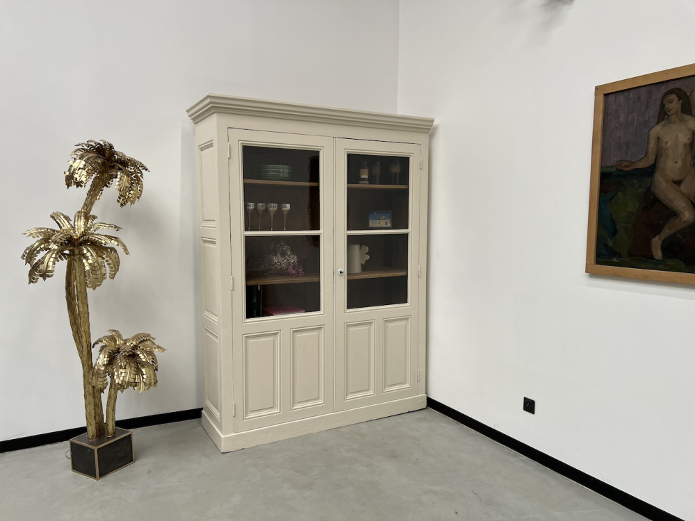 Grande armoire d'angle des années 1900, couleur lin pur, vue 1